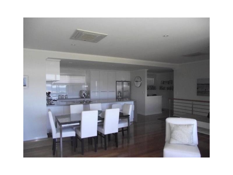 4 Marina Heights, Port Denison WA 6525