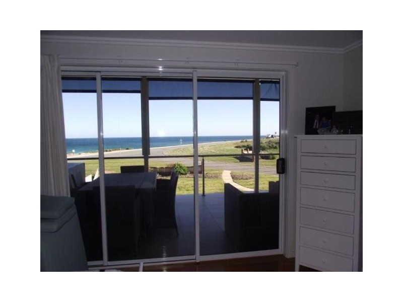 4 Marina Heights, Port Denison WA 6525