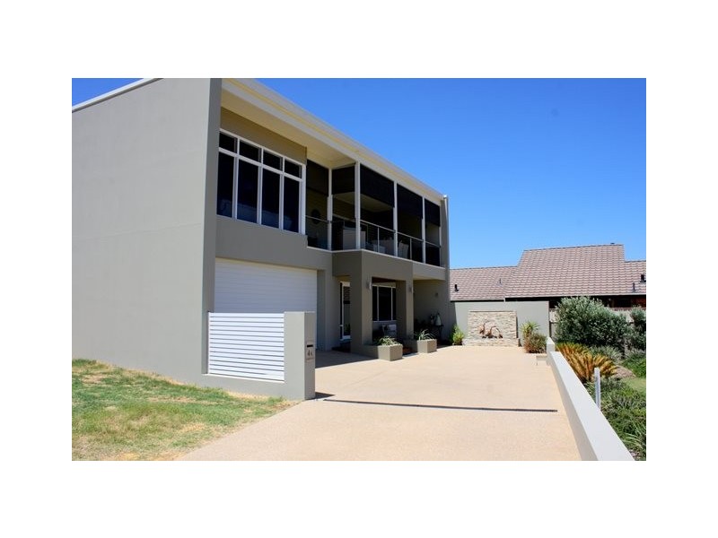 4 Marina Heights, Port Denison WA 6525