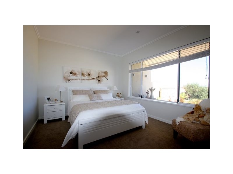 4 Marina Heights, Port Denison WA 6525