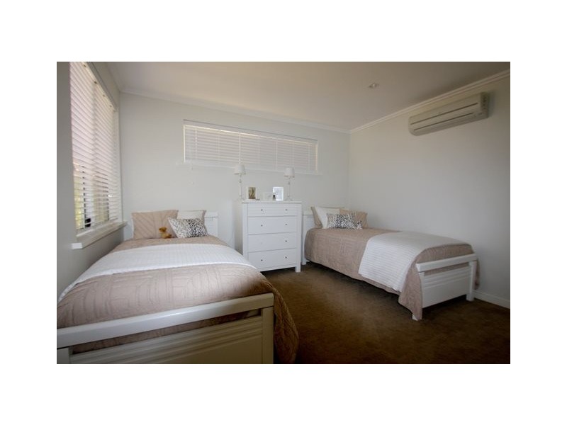 4 Marina Heights, Port Denison WA 6525