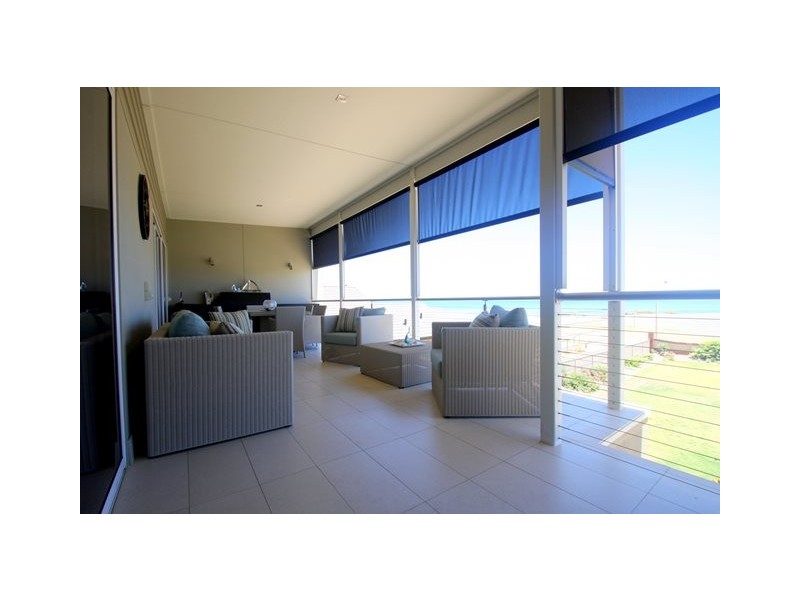 4 Marina Heights, Port Denison WA 6525