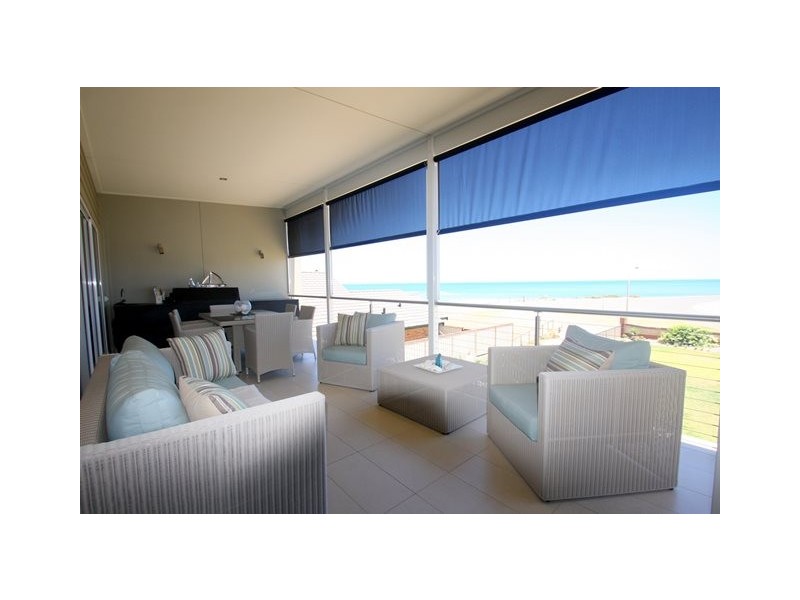 4 Marina Heights, Port Denison WA 6525