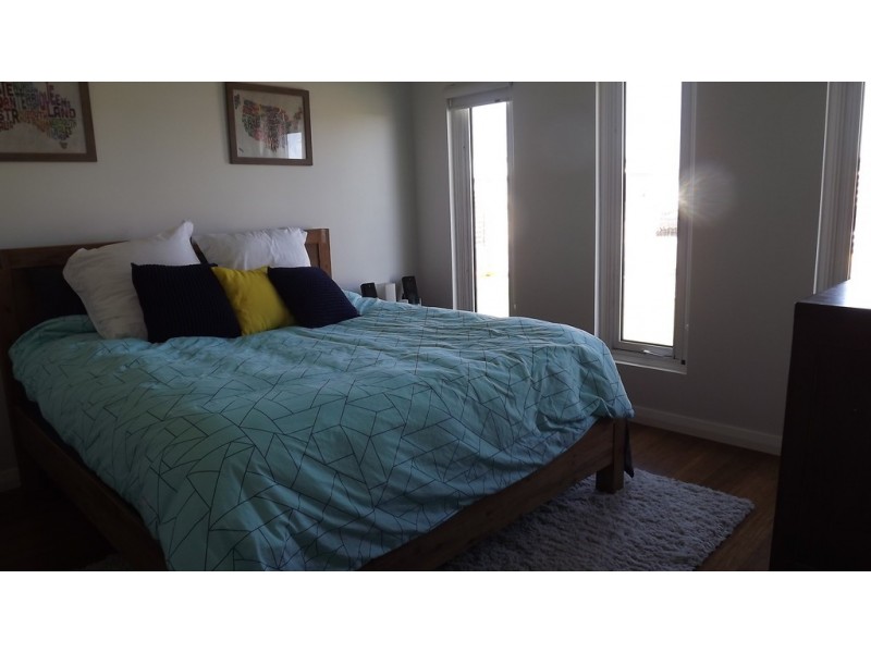 18 Gillam Drive, Dongara WA 6525