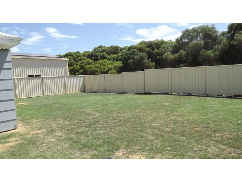 18 Gillam Drive, Dongara WA 6525