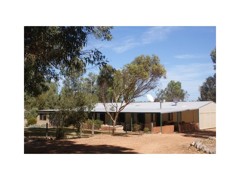 118 Acacia Road, Yardarino WA 6525