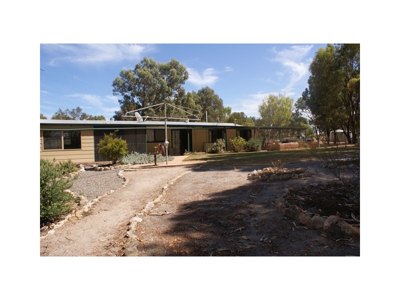 118 Acacia Road, Yardarino WA 6525