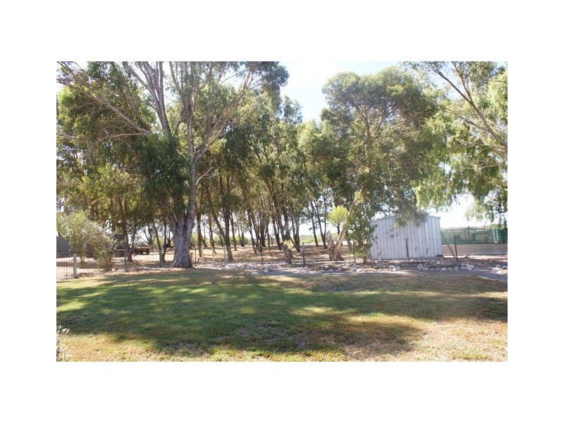 118 Acacia Road, Yardarino WA 6525