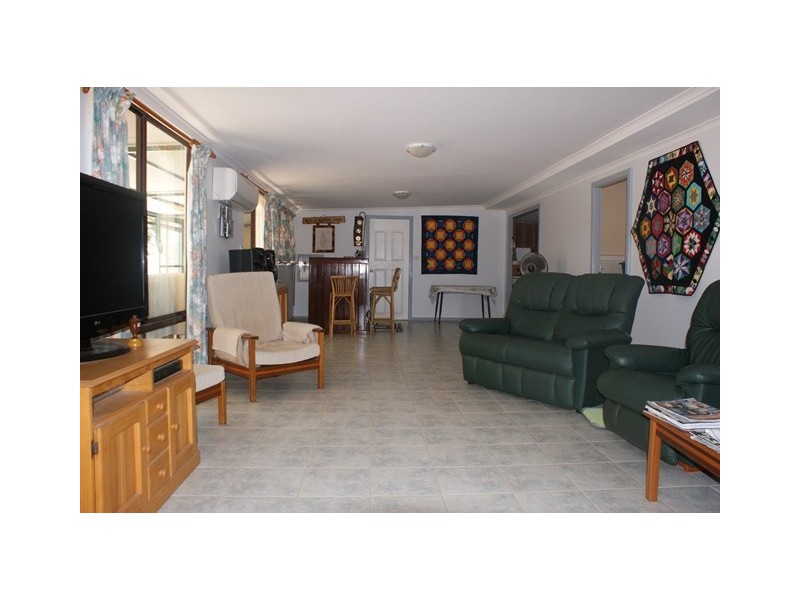 118 Acacia Road, Yardarino WA 6525