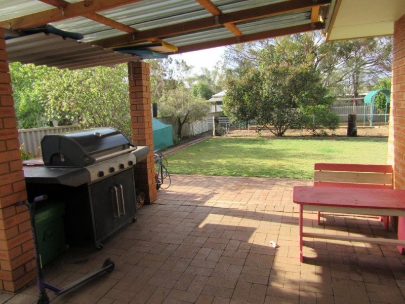 17 Slaughter Street, Three Springs WA 6519