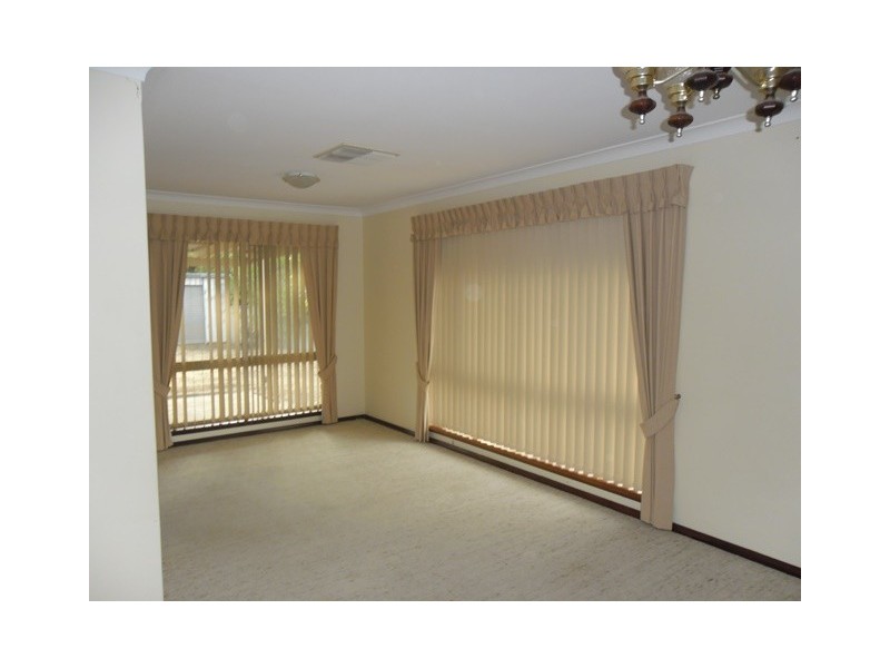 6 Robertson Street, Carnamah WA 6517