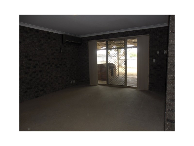 6 Robertson Street, Carnamah WA 6517