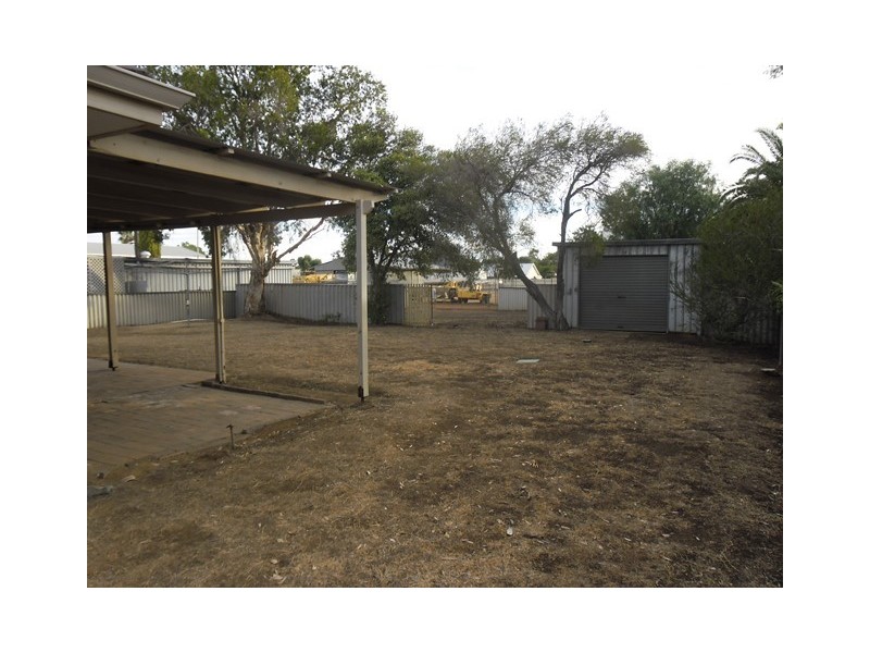 6 Robertson Street, Carnamah WA 6517