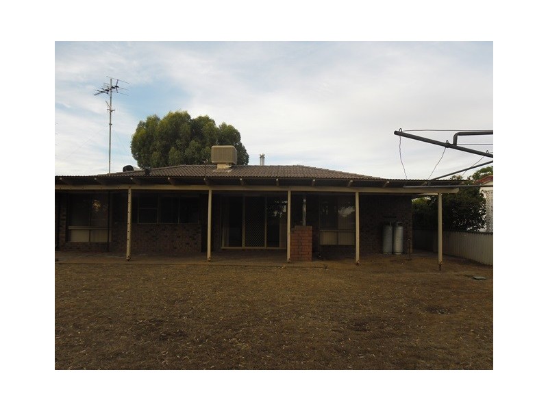 6 Robertson Street, Carnamah WA 6517