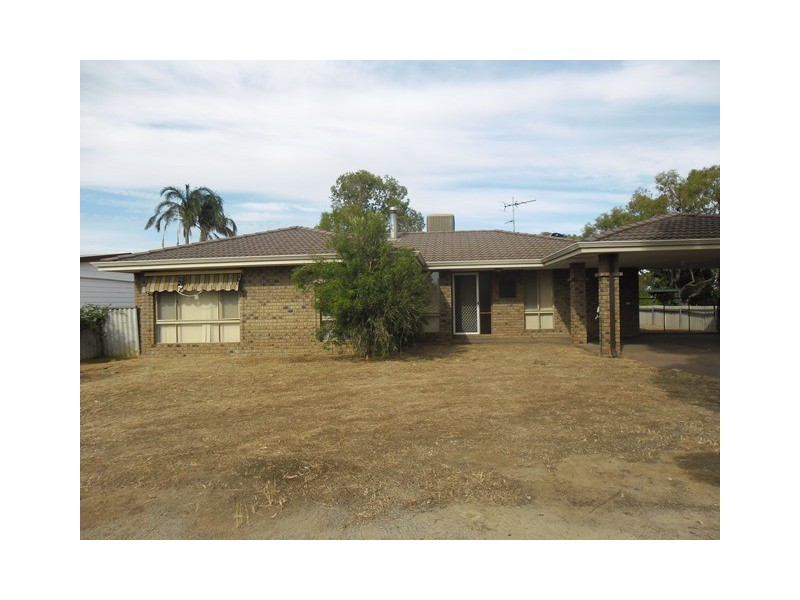 6 Robertson Street, Carnamah WA 6517