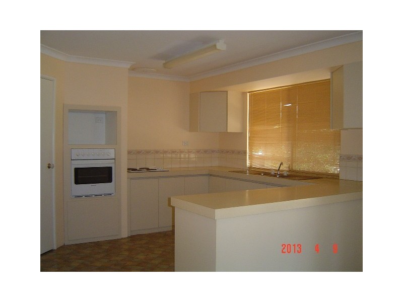 14 Massingham Place, Dongara WA 6525