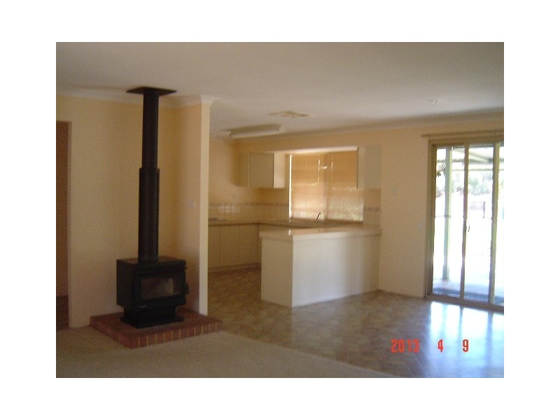 14 Massingham Place, Dongara WA 6525