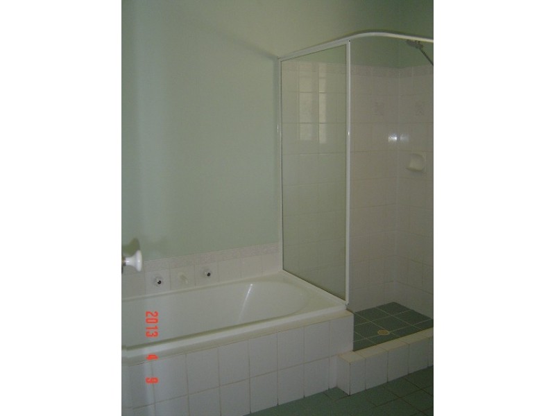 14 Massingham Place, Dongara WA 6525