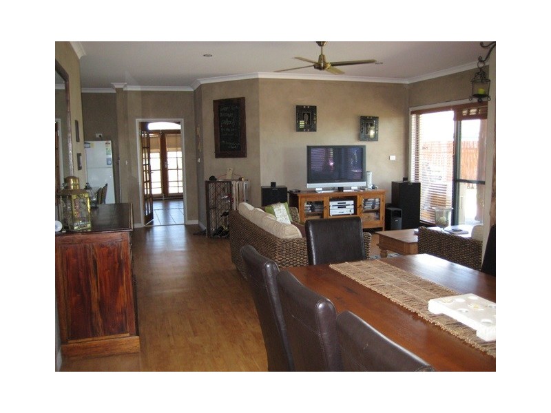 5 McNaboe Court, Port Denison WA 6525