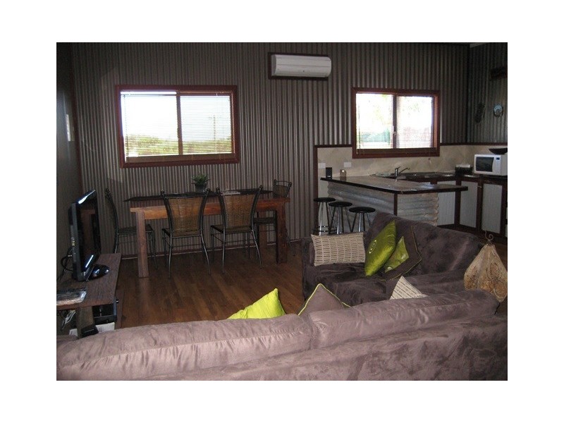 5 McNaboe Court, Port Denison WA 6525