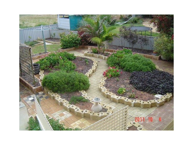 4 Hope Street, Port Denison WA 6525