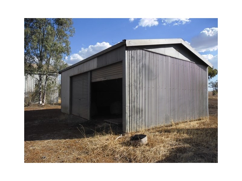 7 Water Street, Three Springs WA 6519