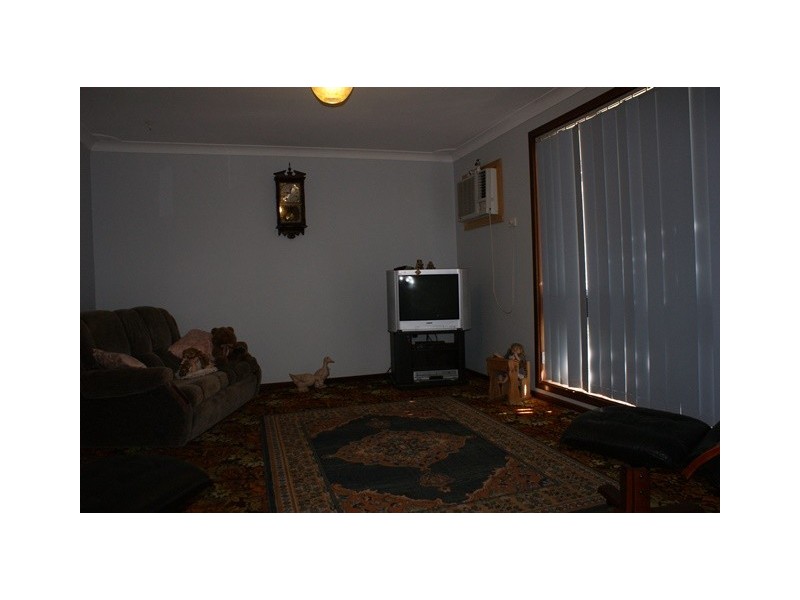 8 Hunts Road, Dongara WA 6525