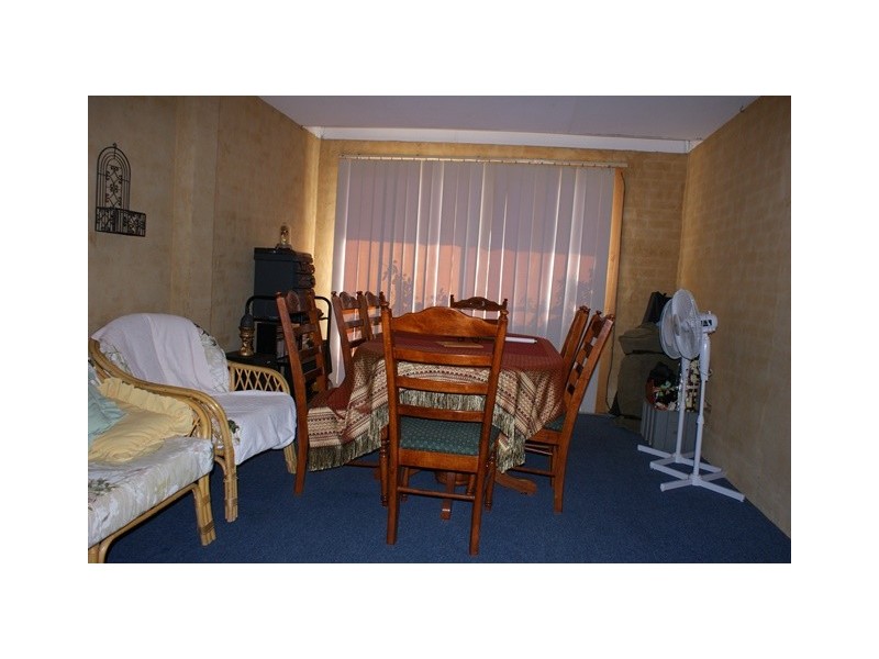 8 Hunts Road, Dongara WA 6525