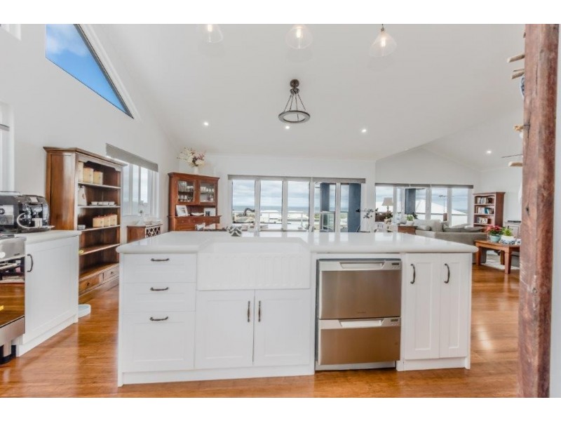 1 Benedictine Drive, Port Denison WA 6525