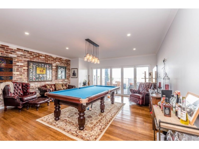 1 Benedictine Drive, Port Denison WA 6525
