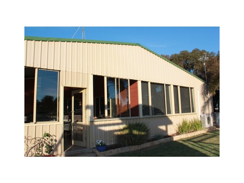 32 Bonniefield Road East, Bonniefield WA 6525