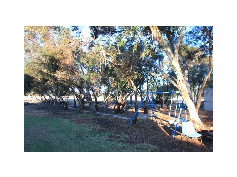 32 Bonniefield Road East, Bonniefield WA 6525