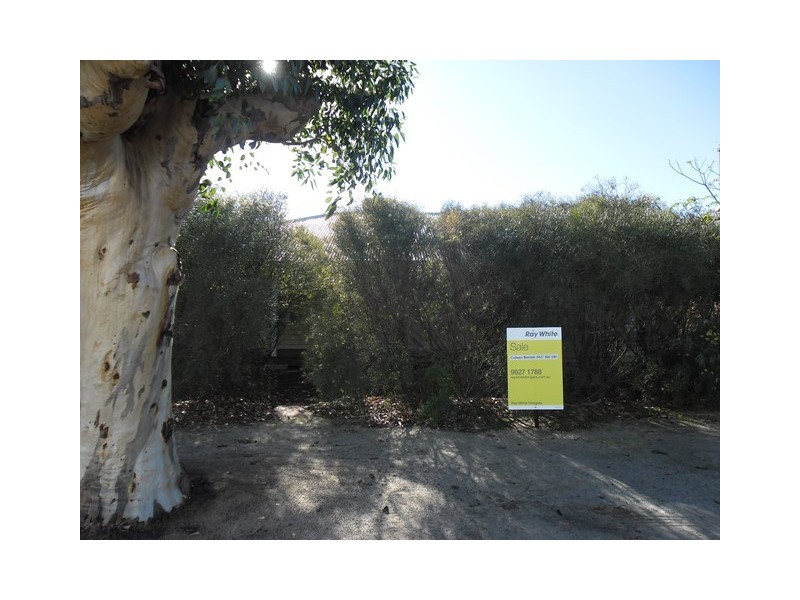 17 Robertson Street, Carnamah WA 6517