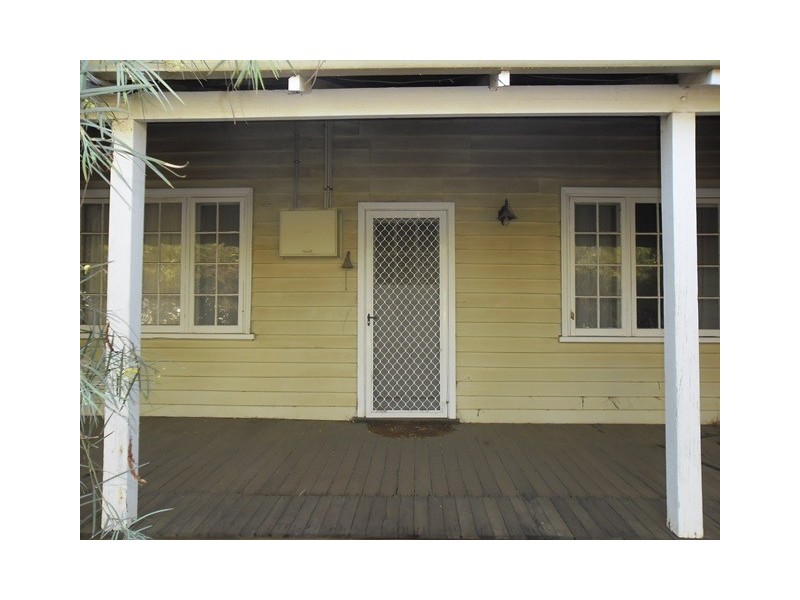 17 Robertson Street, Carnamah WA 6517