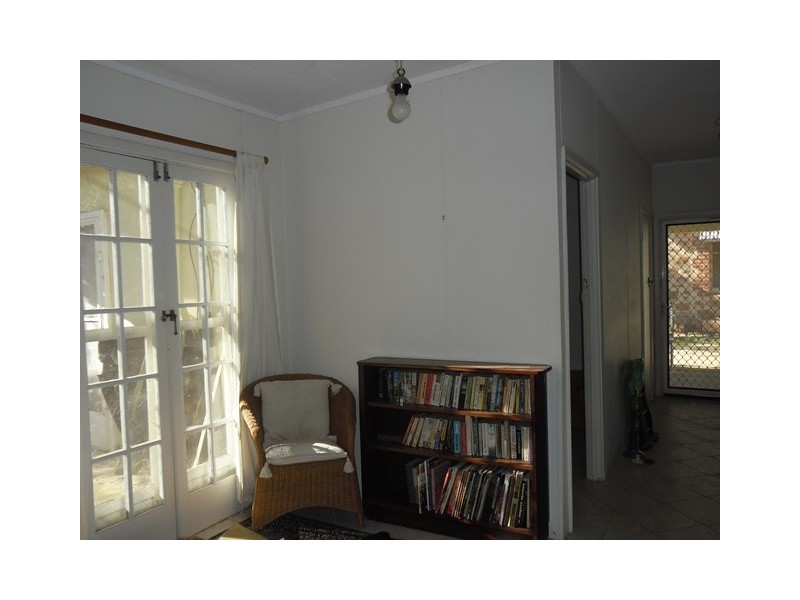 17 Robertson Street, Carnamah WA 6517