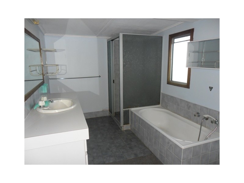 31 Caron Street, Carnamah WA 6517