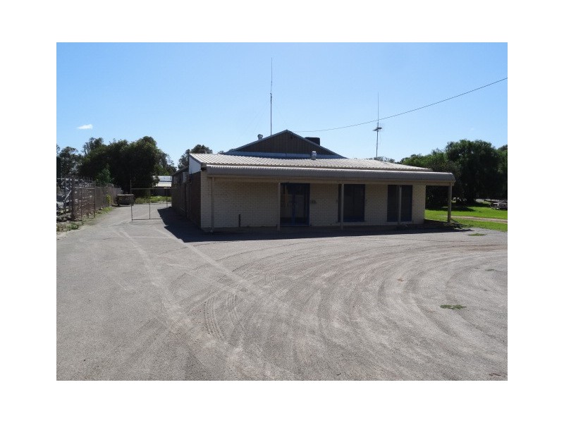 7 Hunts Road, Dongara WA 6525