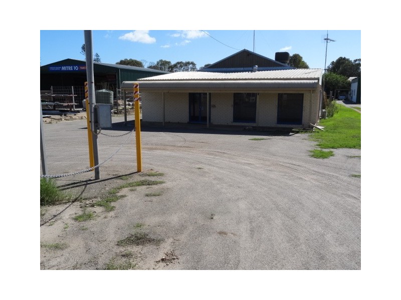 7 Hunts Road, Dongara WA 6525