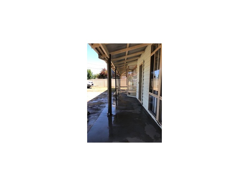 8 Richardson Rd, Port Denison WA 6525