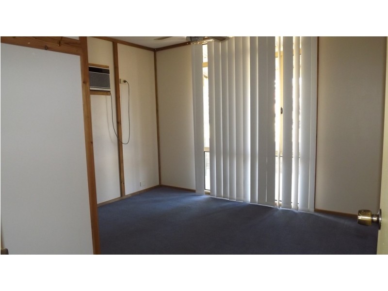 8 Richardson Rd, Port Denison WA 6525