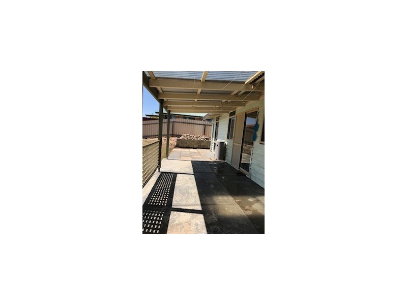 8 Richardson Rd, Port Denison WA 6525