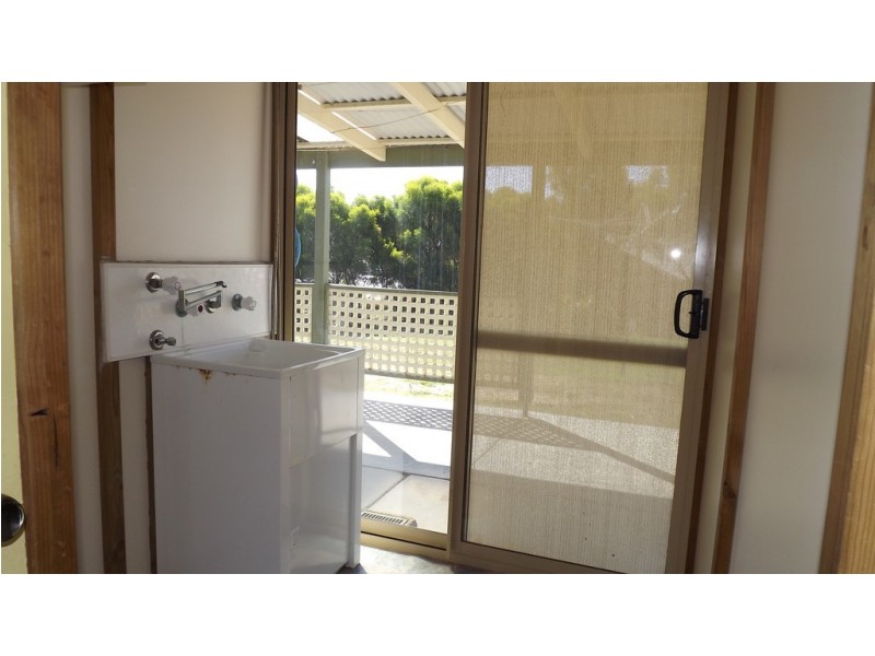 8 Richardson Rd, Port Denison WA 6525