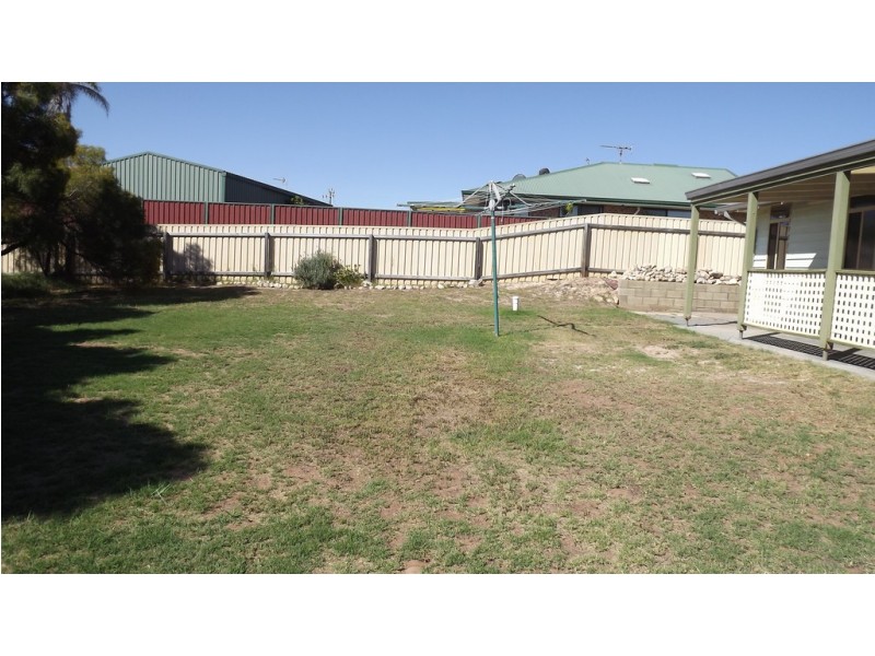 8 Richardson Rd, Port Denison WA 6525