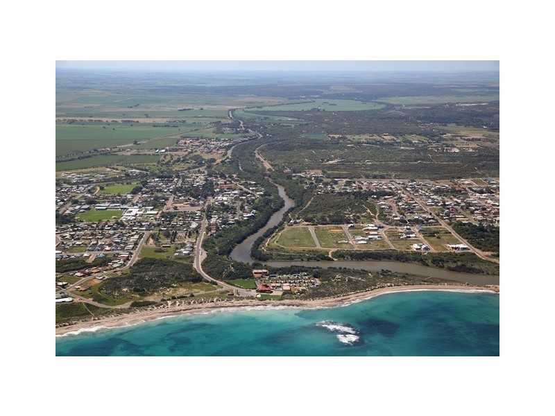 16 Bertran Vista, Port Denison WA 6525