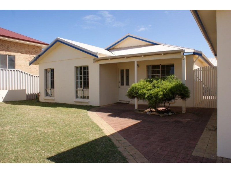 14 Bungaru Road, Port Denison WA 6525