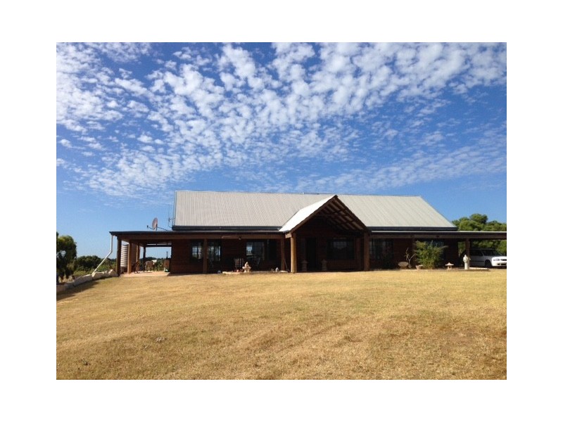 19 Francisco Road, Dongara WA 6525