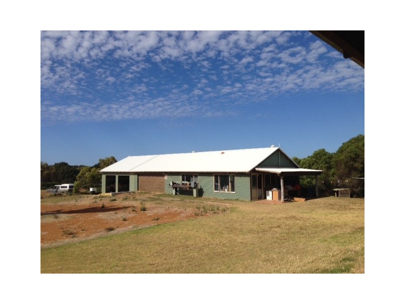 19 Francisco Road, Dongara WA 6525