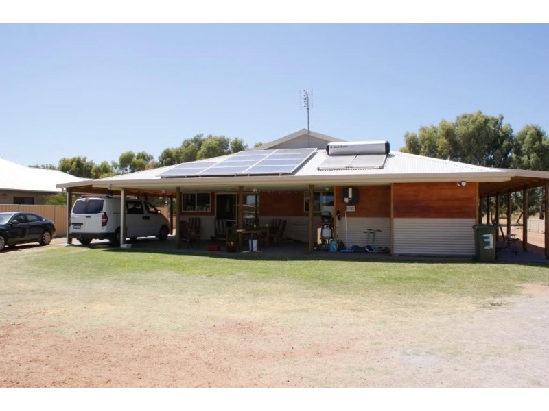 3 Chivers Concourse, Dongara WA 6525