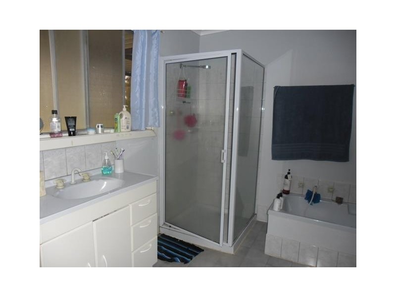 15 Slaughter Street, Three Springs WA 6519