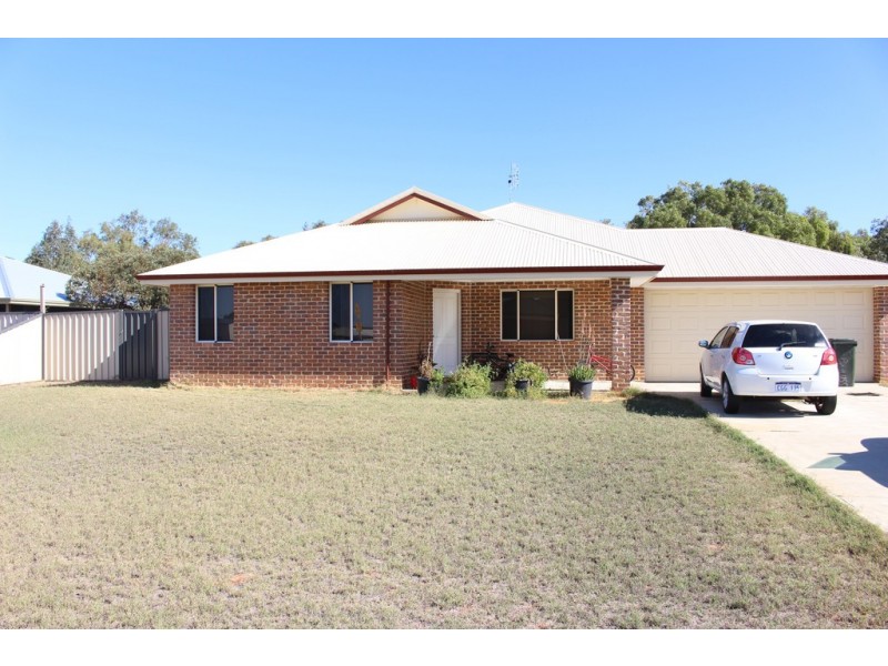 16 Bayliss Road, Dongara WA 6525